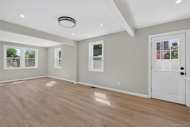 31 Rosemary Place, East Islip, NY 11730