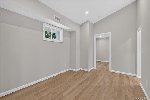 31 Rosemary Place, East Islip, NY 11730