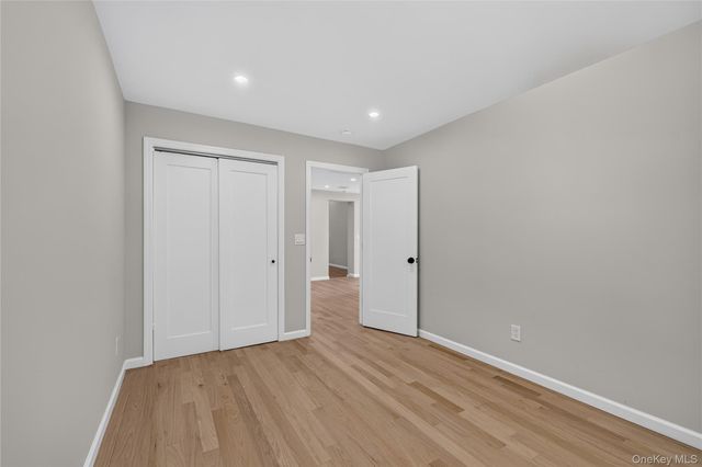 31 Rosemary Place, East Islip, NY 11730