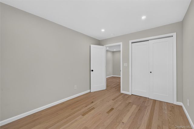 31 Rosemary Place, East Islip, NY 11730