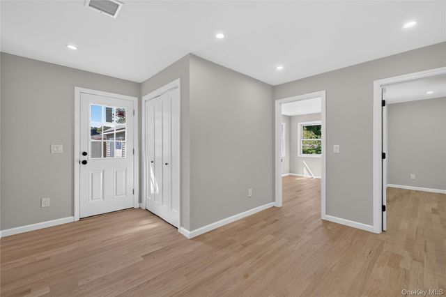31 Rosemary Place, East Islip, NY 11730