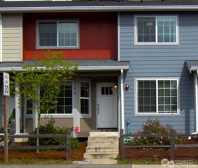 213 Norpoint Way NE, Tacoma, WA 98422