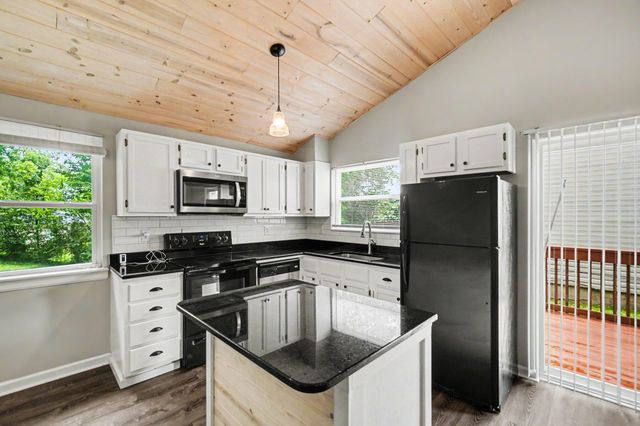 3332 Valhalla Drive, Lexington, KY 40515