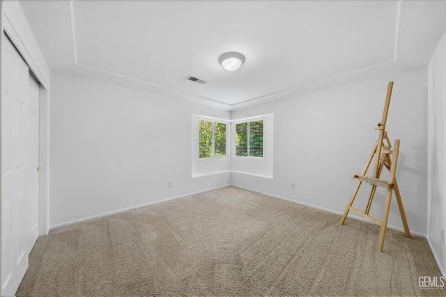 1009 Wealdshire Court, Bakersfield, CA 93311