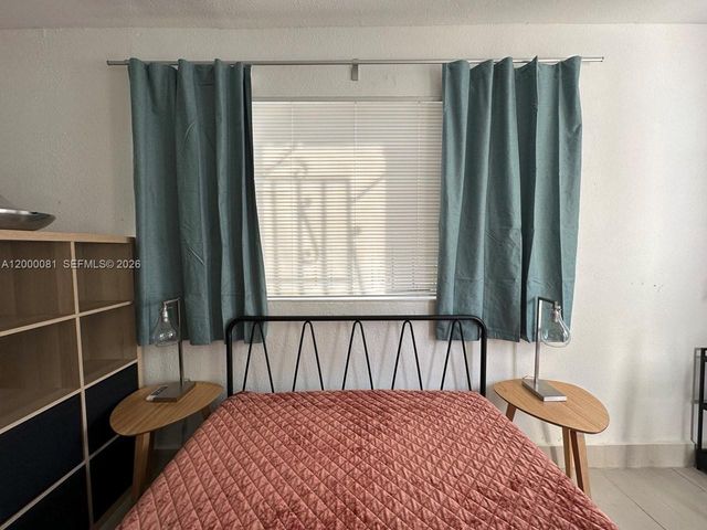 1637 SW 16th St B, Miami, FL 33145