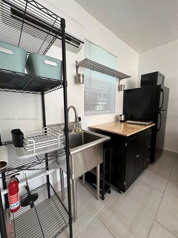 1637 SW 16th St B, Miami, FL 33145