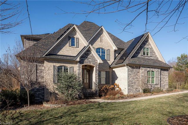 7295 Henson Forest Drive, Summerfield, NC 27358