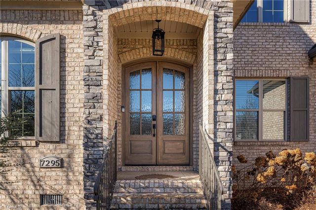 7295 Henson Forest Drive, Summerfield, NC 27358