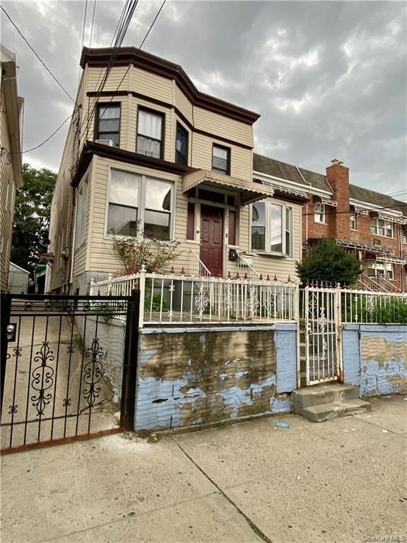 732 E 223rd Street, Bronx, NY 10466