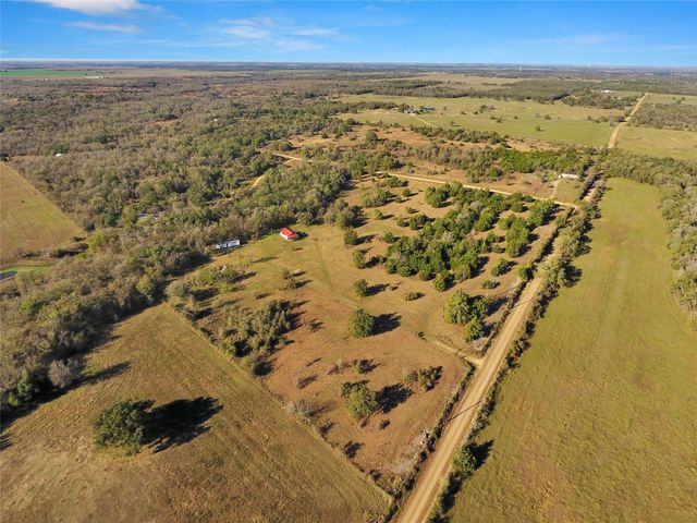 2146 County Road 418, Thorndale, TX 76577