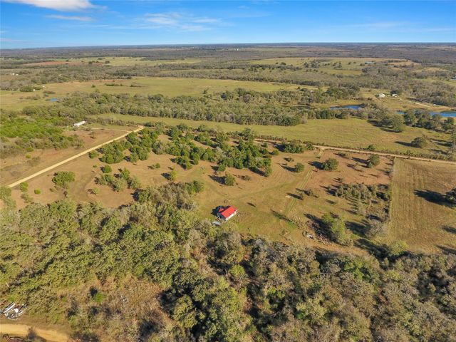 2146 County Road 418, Thorndale, TX 76577