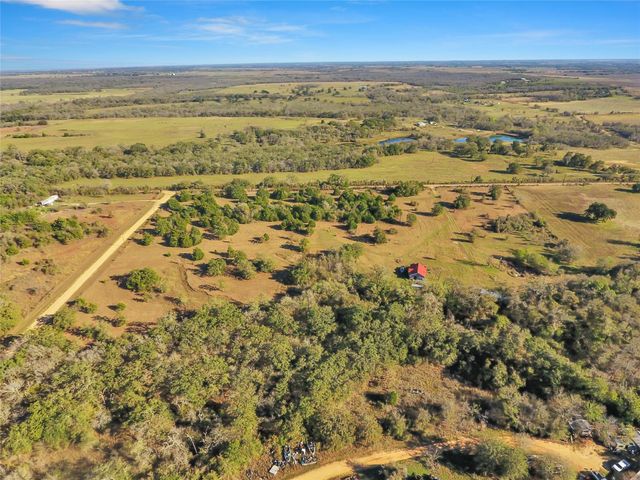 2146 County Road 418, Thorndale, TX 76577