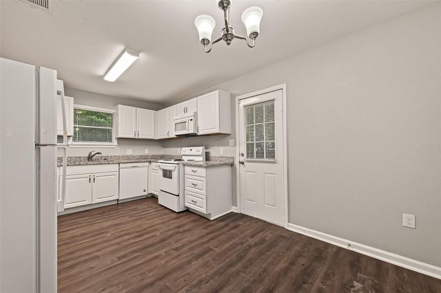 1115 Avenue E, Rosenberg, TX 77471