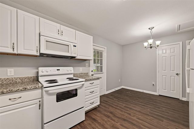 1115 Avenue E, Rosenberg, TX 77471