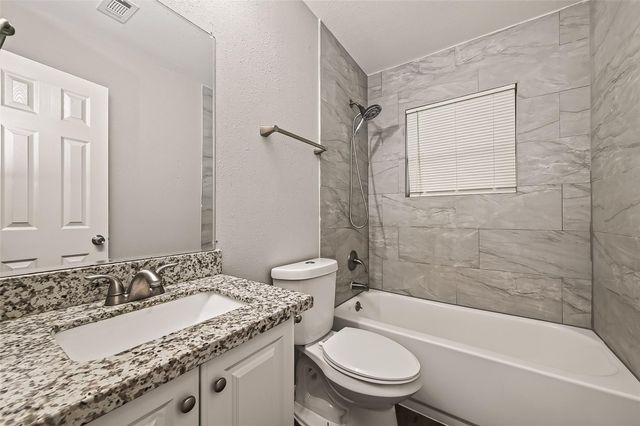 1115 Avenue E, Rosenberg, TX 77471