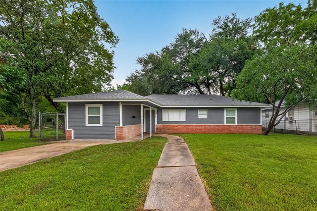 1115 Avenue E, Rosenberg, TX 77471
