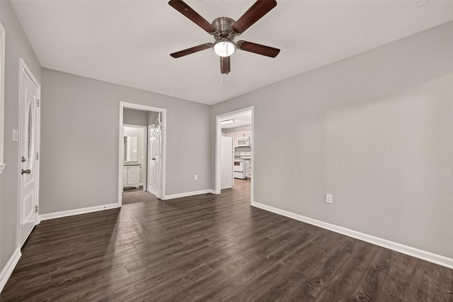 1115 Avenue E, Rosenberg, TX 77471