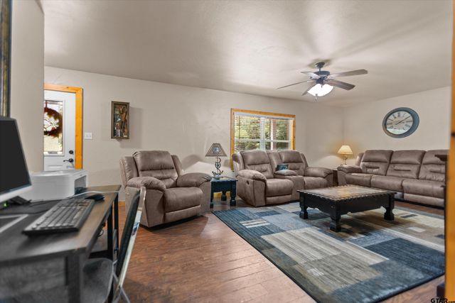 629 ACR 1215, Grapeland, TX 75844