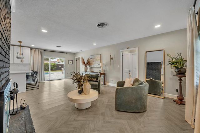 2450 DERBYSHIRE ROAD, Maitland, FL 32751