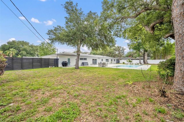 2450 DERBYSHIRE ROAD, Maitland, FL 32751