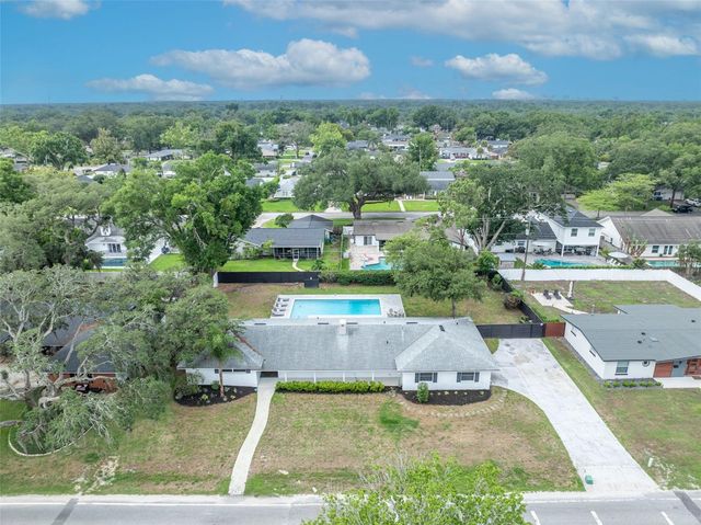 2450 DERBYSHIRE ROAD, Maitland, FL 32751