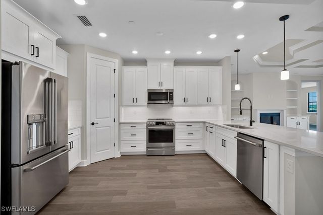 15320 Lucerna ST 102, Naples, FL 34114