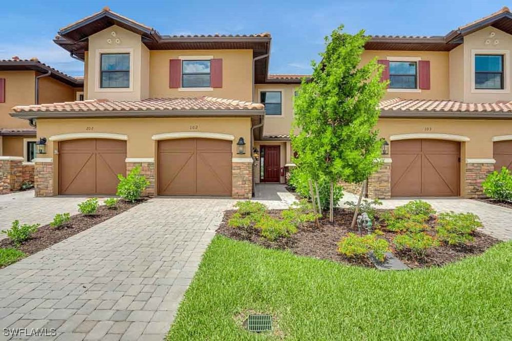 15320 Lucerna ST 102, Naples, FL 34114