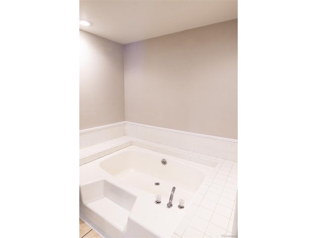 7071 S Bryant St, Littleton, CO 80120