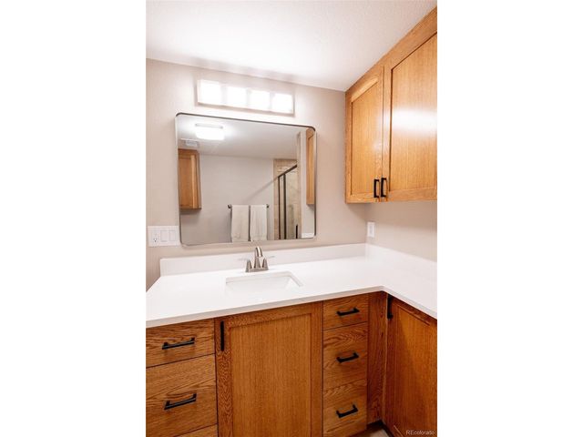 7071 S Bryant St, Littleton, CO 80120