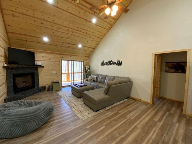 28 Copper Fox Corner, Murphy, NC 28906