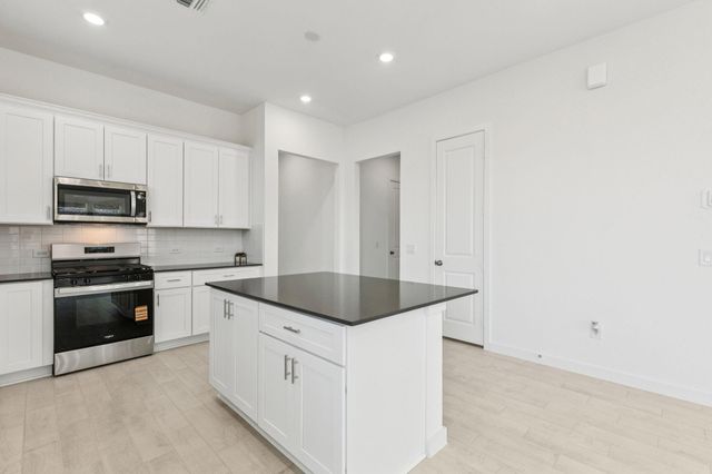 6710 Alejandro Place, Baytown, TX 77523