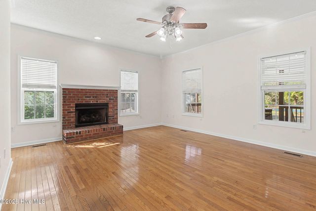 105 Plover Circle, Sneads Ferry, NC 28460