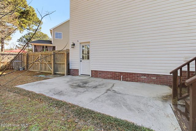 105 Plover Circle, Sneads Ferry, NC 28460