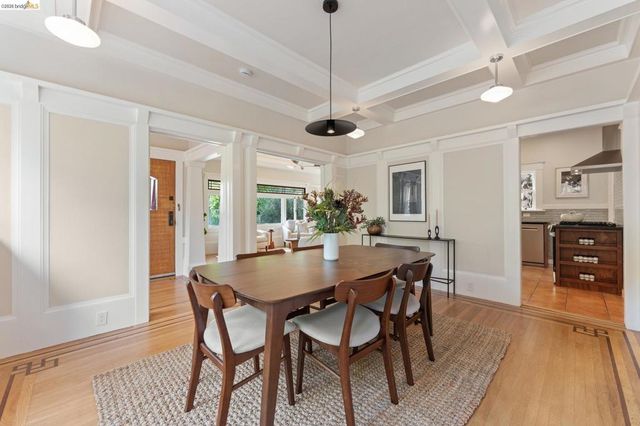 6004 Auburn Avenue, Oakland, CA 94618