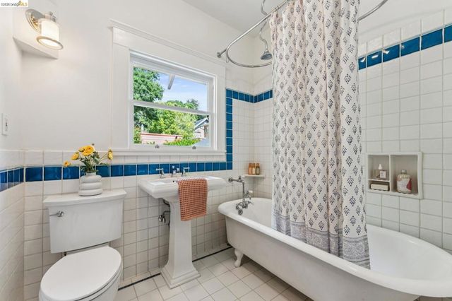 6004 Auburn Avenue, Oakland, CA 94618