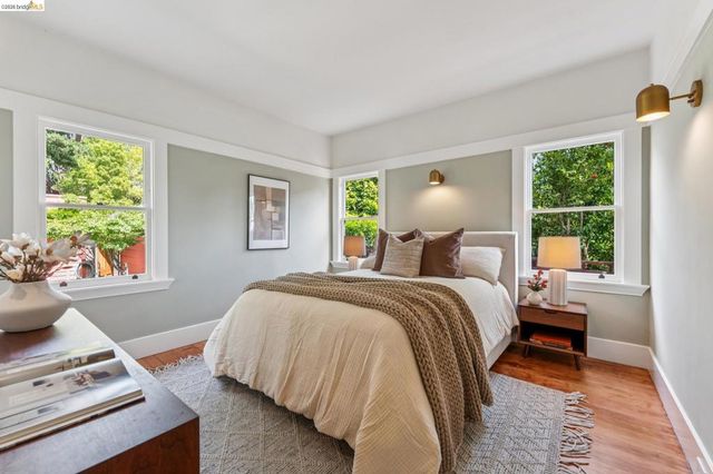6004 Auburn Avenue, Oakland, CA 94618