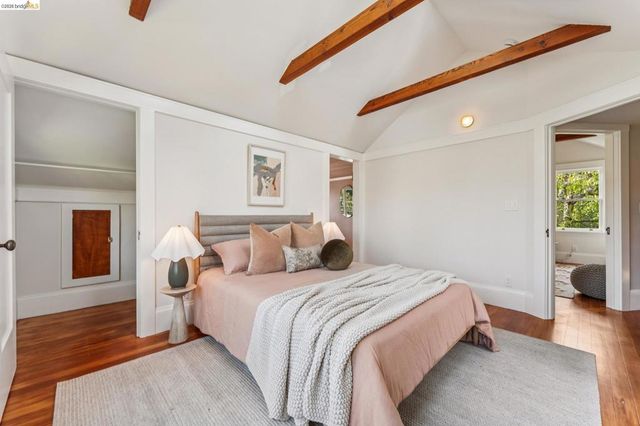 6004 Auburn Avenue, Oakland, CA 94618