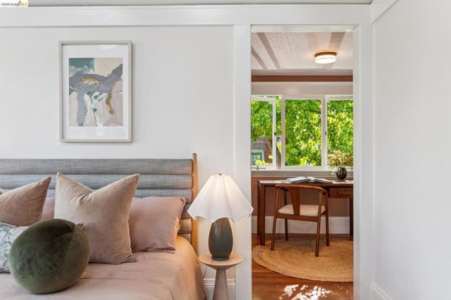 6004 Auburn Avenue, Oakland, CA 94618