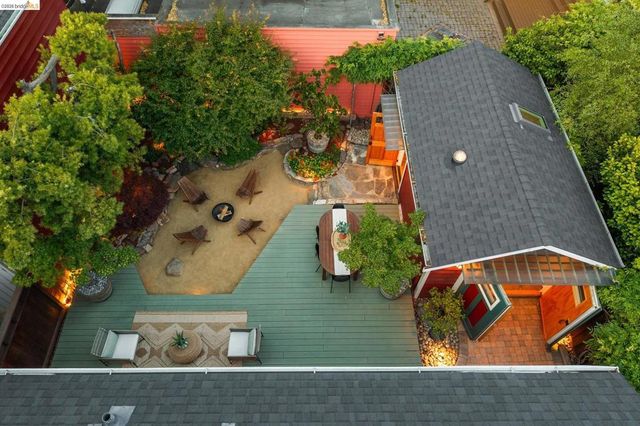 6004 Auburn Avenue, Oakland, CA 94618