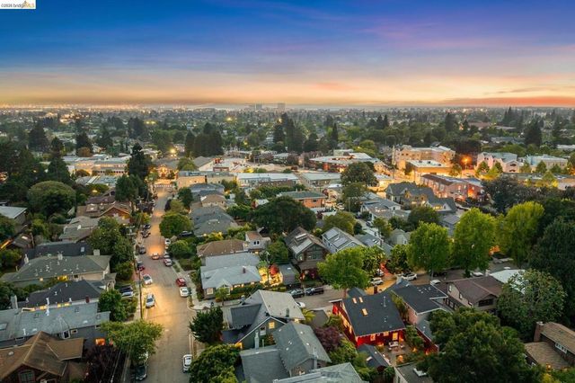 6004 Auburn Avenue, Oakland, CA 94618