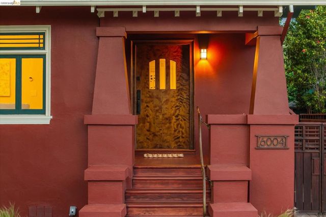 6004 Auburn Avenue, Oakland, CA 94618