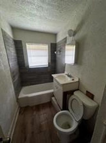 5926 Southtown Street, Houston, TX 77033