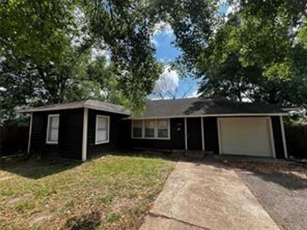 5926 Southtown Street, Houston, TX 77033