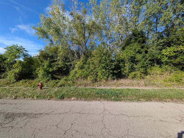 13463 Dequindre Street, Detroit, MI 48212