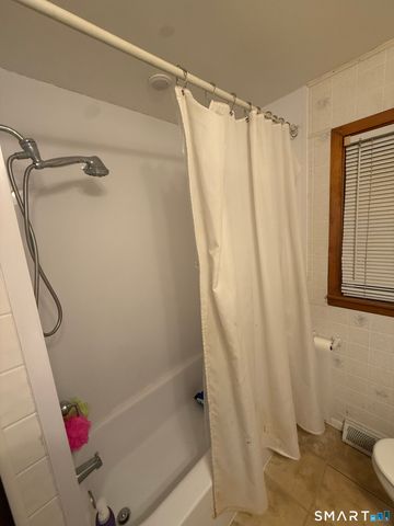 2 Sharren Lane, Enfield, CT 06082