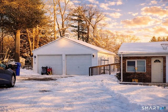 2 Sharren Lane, Enfield, CT 06082