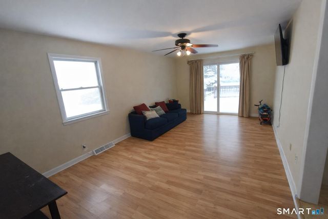 2 Sharren Lane, Enfield, CT 06082