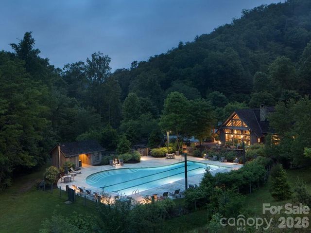 6880 Cabin Flats Road 350B, Sylva, NC 28779