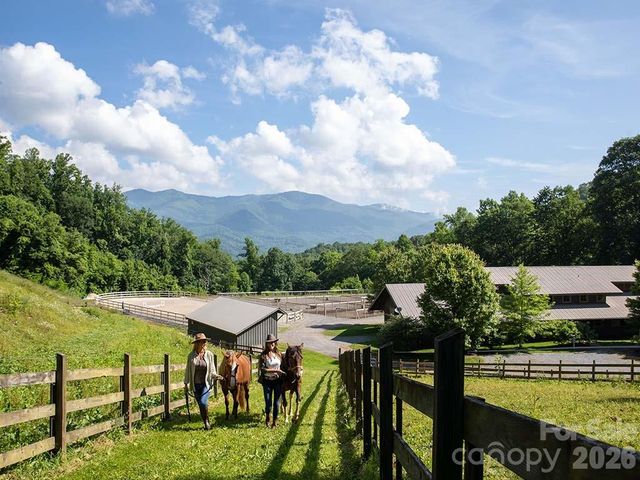 6880 Cabin Flats Road 350B, Sylva, NC 28779
