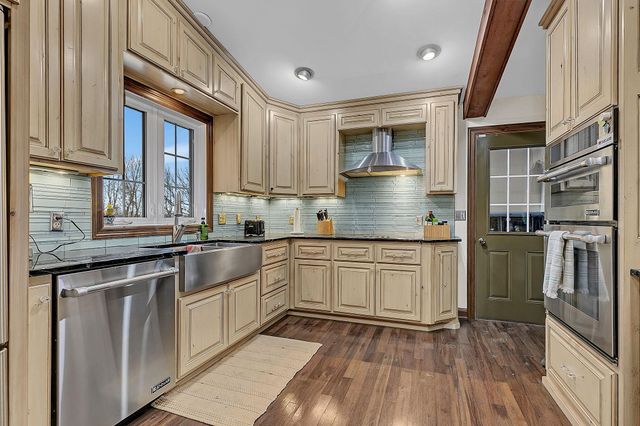 40498 County Road 168, Melrose, MN 56352